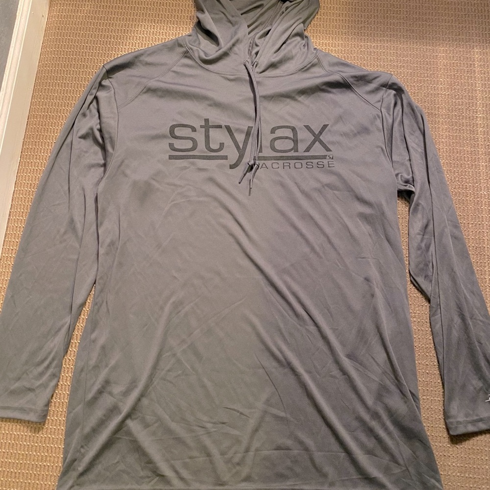 lightweight long sleeve hooded t-shirt men’s sizeL